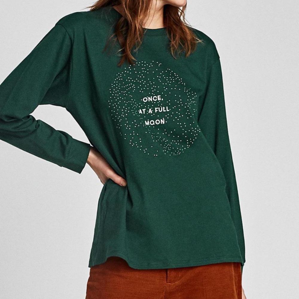 ⭐️⭐️SALE!! Zara T-Shirt w/ Shimmery Slogan